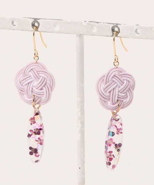 tone（トーン）の「【Shin】[Shin]水引とお花のピアス(MA)（ピアス（両耳用）・レディース・ホワイト/パープル系その他3/ゴールド系1/ゴールド系2/パープル系その他2/パープル系その他/クリーム・FREE）」の3枚目の写真