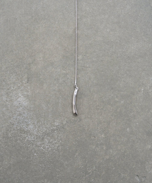 SHENERY（シーナリー）の「ビーンズネックレス（ネックレス・レディース・シルバー・FREE）」の4枚目の写真