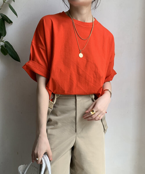 DouDou(ドゥドゥ)の「【WEB限定】 USAコットンビッグシルエットTEE(Tシャツ/カットソー・レディース・オレンジ/モスグリーン/オフホワイト/チャコールグレー・FREE)」の4枚目の写真