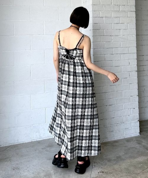 PAGEBOY（ページボーイ）の「シャーリングキャミワンピース（ワンピース・レディース・アイボリー/ブラック/ホワイト系・FREE）」の5枚目の写真