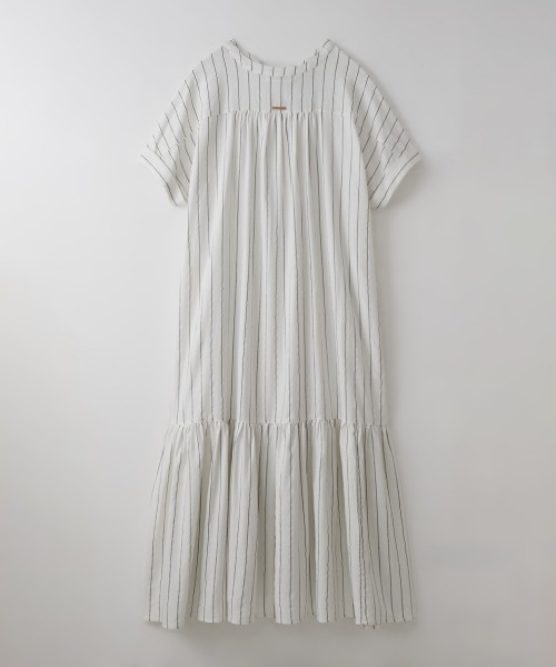 CHIC STYLE(シックスタイル)の「ストライプフレンチスリーブロングワンピース<大きいサイズ有>シックスタイル(ワンピース・レディース・ブラック系/ホワイト系/ブラック系その他2/ホワイト系その他2・M/L/LL/3L/4L/5L)」の9枚目の写真