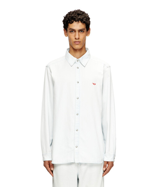 DIESEL(ディーゼル)の「メンズ デニムシャツ D-SIMPLY(シャツ/ブラウス・メンズ・ライトインディゴブルー・XX-LARGE/X-LARGE/LARGE/MEDIUM/SMALL)」の4枚目の写真