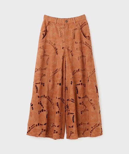 GRACE CONTINENTAL（グレースコンチネンタル）の「カットワークバギーパンツ（その他パンツ・レディース・ブラウン/キナリ・36/38）」の8枚目の写真