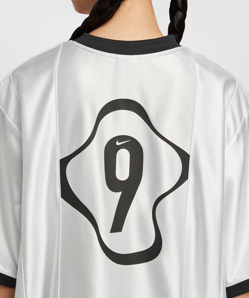 NIKE（ナイキ）の「NIKE AS W NSW SS GX JRSY TOP GCEL / ナイキ ウィメンズ  NSW GX JRSY S/S トップ GCEL 【SP】（ジャージ・レディース・シルバー/ネイビー・S/L/M）」の19枚目の写真