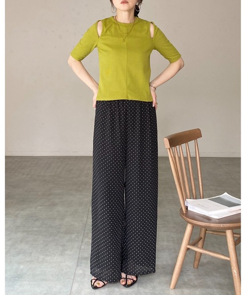 She's Closet(シーズクローゼット)の「カットアウト 肩あき オープンショルダー 半袖 リブTシャツ(Tシャツ/カットソー・レディース・アイボリー/モカ/ブラック/ブラウン/グリーン・FREE)」の11枚目の写真