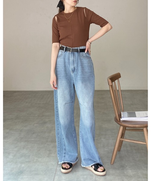 She's Closet(シーズクローゼット)の「カットアウト 肩あき オープンショルダー 半袖 リブTシャツ(Tシャツ/カットソー・レディース・アイボリー/モカ/ブラック/ブラウン/グリーン・FREE)」の8枚目の写真