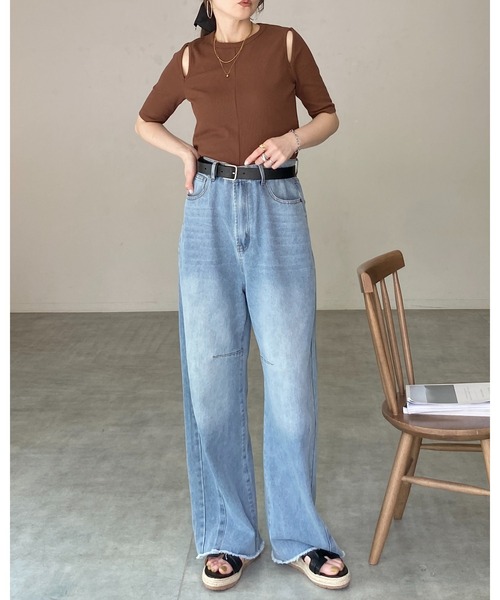 She's Closet(シーズクローゼット)の「カットアウト 肩あき オープンショルダー 半袖 リブTシャツ(Tシャツ/カットソー・レディース・アイボリー/モカ/ブラック/ブラウン/グリーン・FREE)」の10枚目の写真