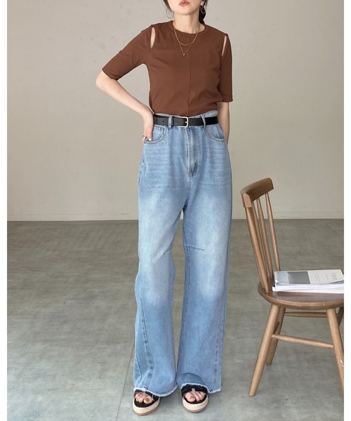 She's Closet(シーズクローゼット)の「カットアウト 肩あき オープンショルダー 半袖 リブTシャツ(Tシャツ/カットソー・レディース・アイボリー/モカ/ブラック/ブラウン/グリーン・FREE)」の15枚目の写真