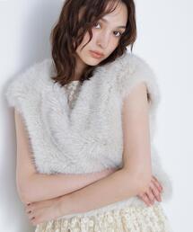 ◇【BLANC】フェイクファーショートベスト