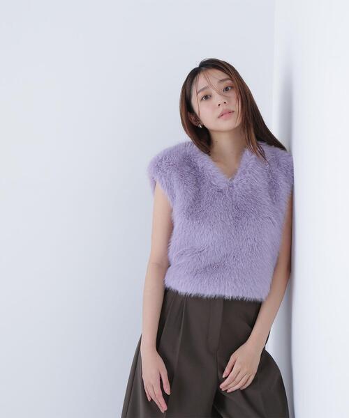 NATURAL BEAUTY BASIC(ナチュラルビューティーベーシック)の「◇【BLANC】フェイクファーショートベスト(その他アウター・レディース・オフホワイト/ラベンダー・FREE)」の4枚目の写真