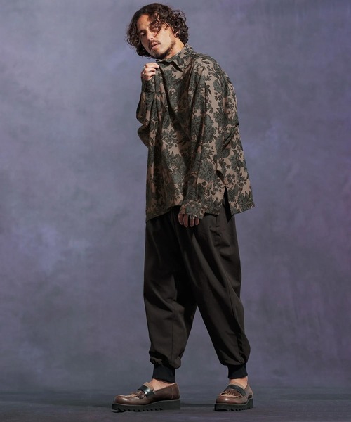 Jih Nunc（ジーヌンク）の「ms6171-フラワー総柄ドルマンスリーブシャツ（シャツ/ブラウス・メンズ・ベージュ/ブラック・L/M/S）」の7枚目の写真