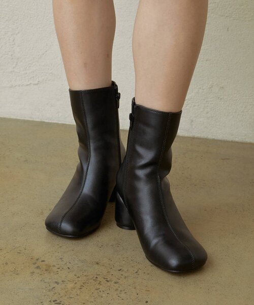 Omekashi(オメカシ)の「ショートブーツ(ブーツ・レディース・ブラック/ブラウン・MEDIUM/SMALL/LARGE)」の13枚目の写真