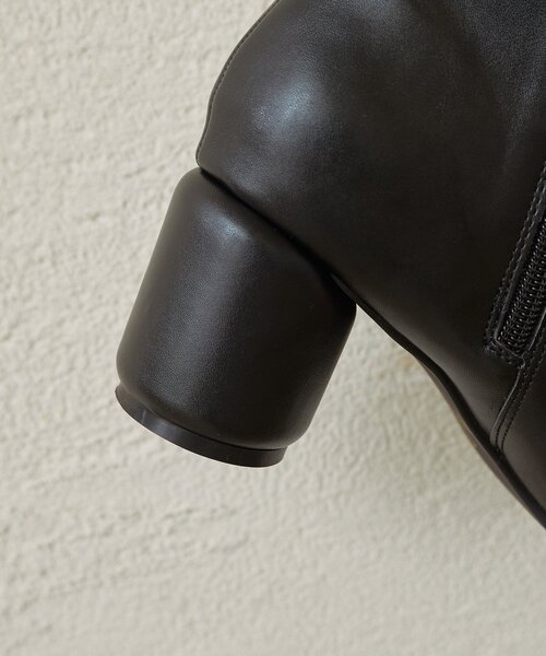 Omekashi(オメカシ)の「ショートブーツ(ブーツ・レディース・ブラック/ブラウン・MEDIUM/SMALL/LARGE)」の3枚目の写真