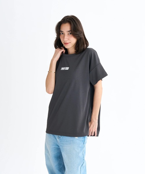 ROXY(ロキシー)の「SQUARE LOGO S/S TEE/ロキシー速乾バックプリントロゴドロップショルダー半袖Tシャツ(Tシャツ/カットソー・レディース・ブラック/パープル/ホワイト/グレー・SMALL/LARGE/MEDIUM)」の8枚目の写真