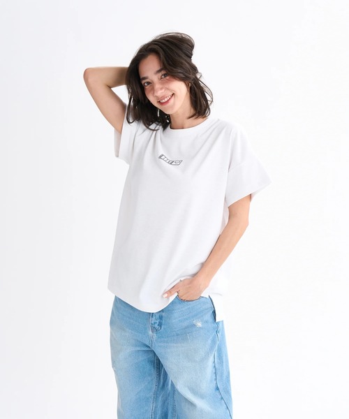ROXY(ロキシー)の「SQUARE LOGO S/S TEE/ロキシー速乾バックプリントロゴドロップショルダー半袖Tシャツ(Tシャツ/カットソー・レディース・ブラック/パープル/ホワイト/グレー・SMALL/LARGE/MEDIUM)」の5枚目の写真