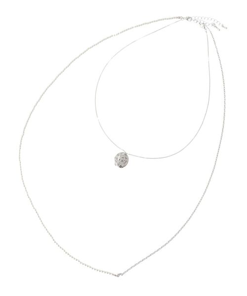 earth music&ecology（アースミュージックアンドエコロジー）の「SET2点パールチェーンネックレス＋コインモチーフネックレス（ネックレス・レディース・シルバー/ゴールド・FREE）」の4枚目の写真