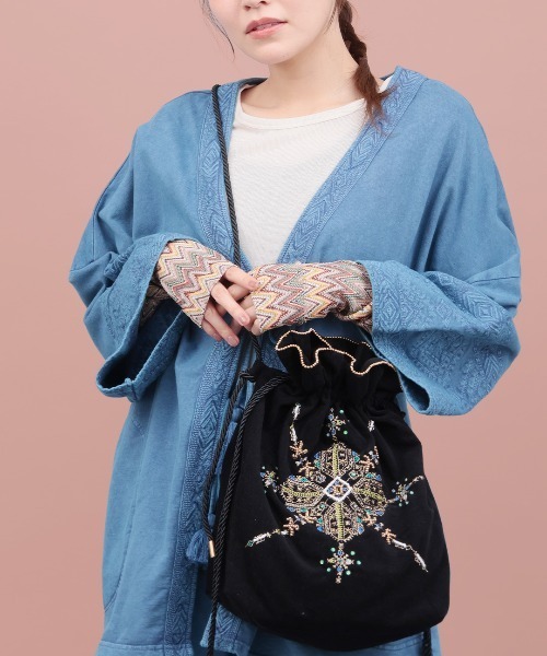 チチカカ（チチカカ）の「Rico フェズ刺繍巾着ショルダートートバッグ（トートバッグ・レディース・オフホワイト/ブラック・FREE）」の2枚目の写真