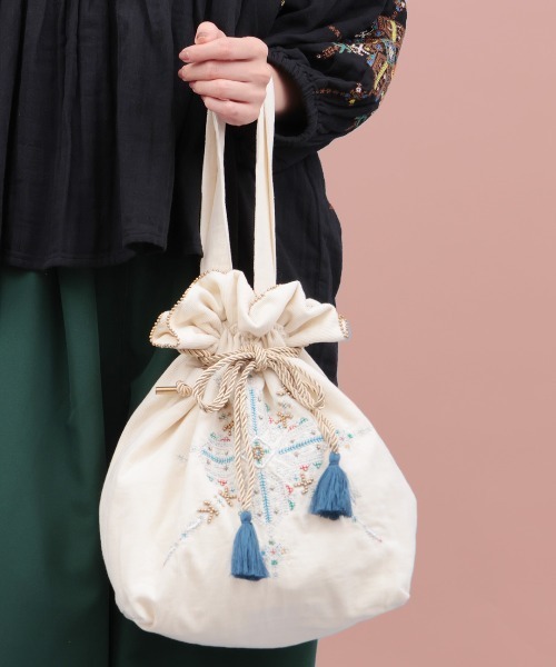 チチカカ（チチカカ）の「Rico フェズ刺繍巾着ショルダートートバッグ（トートバッグ・レディース・オフホワイト/ブラック・FREE）」の19枚目の写真