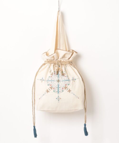 チチカカ（チチカカ）の「Rico フェズ刺繍巾着ショルダートートバッグ（トートバッグ・レディース・オフホワイト/ブラック・FREE）」の17枚目の写真