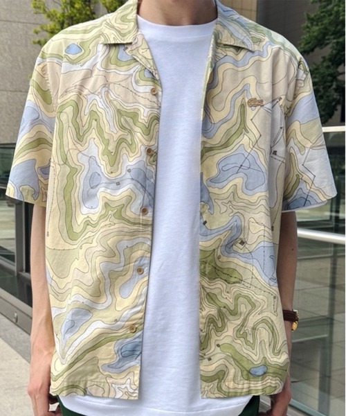 LACOSTE(ラコステ)の「シーズナルテキスタイルオープンカラーシャツ(シャツ/ブラウス・メンズ・ベージュ/グリーン・38/39/41/40)」の2枚目の写真