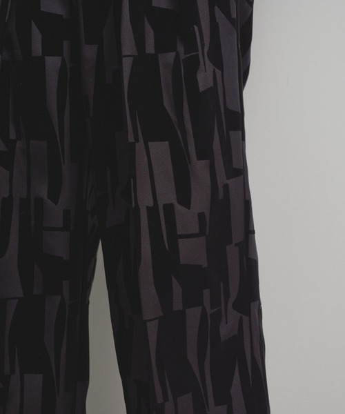 Shelly island(シェリーアイランド)の「フロッキー幾何学柄パンツ(その他パンツ・レディース・ブラウン/ブラック・FREE)」の18枚目の写真