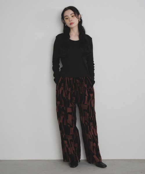 Shelly island(シェリーアイランド)の「フロッキー幾何学柄パンツ(その他パンツ・レディース・ブラウン/ブラック・FREE)」の8枚目の写真