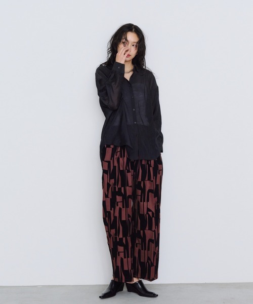 Shelly island(シェリーアイランド)の「フロッキー幾何学柄パンツ(その他パンツ・レディース・ブラウン/ブラック・FREE)」の5枚目の写真