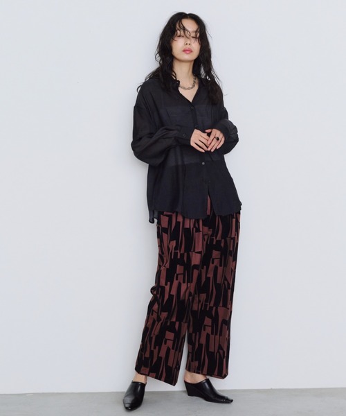 Shelly island(シェリーアイランド)の「フロッキー幾何学柄パンツ(その他パンツ・レディース・ブラウン/ブラック・FREE)」の6枚目の写真