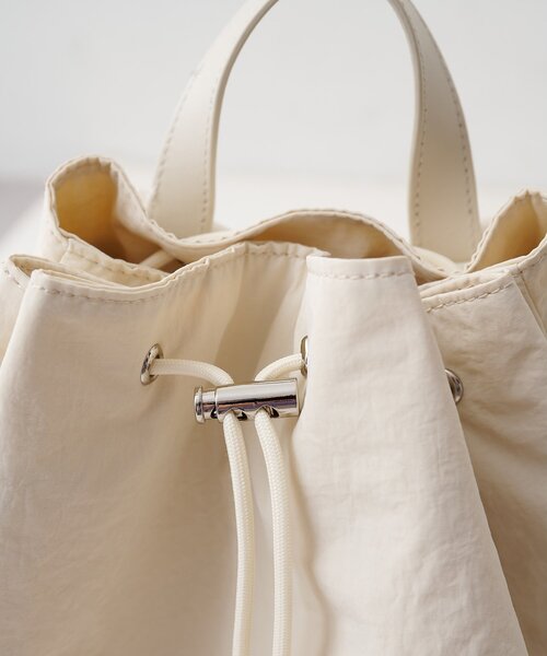 THE PAUSE（ザ ポーズ）の「【THE PAUSE】ドロストバックパック（バックパック/リュック・レディース・ブラック/アイボリー・FREE）」の6枚目の写真