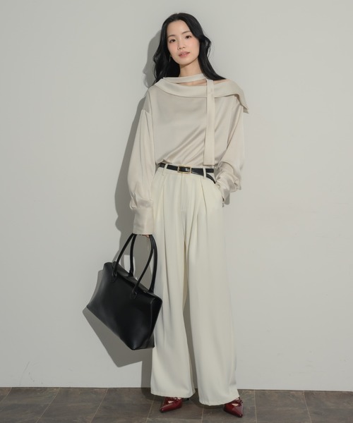 NEUNA(ヌナ)の「カバーボストンバッグ(ボストンバッグ・レディース・アイボリー/ブラック/ブラウン・FREE)」の11枚目の写真