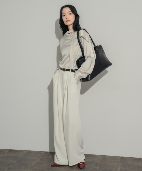 NEUNA(ヌナ)の「カバーボストンバッグ(ボストンバッグ・レディース・アイボリー/ブラック/ブラウン・FREE)」の9枚目の写真