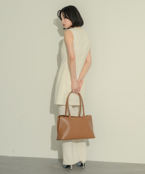 NEUNA(ヌナ)の「カバーボストンバッグ(ボストンバッグ・レディース・アイボリー/ブラック/ブラウン・FREE)」の20枚目の写真