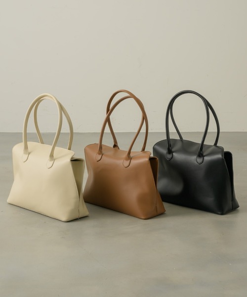 NEUNA(ヌナ)の「カバーボストンバッグ(ボストンバッグ・レディース・アイボリー/ブラック/ブラウン・FREE)」の15枚目の写真