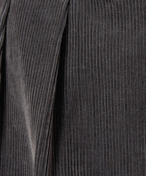 Steven Alan（スティーブンアラン）の「＜Steven Alan＞ 10W ニドム コーデュロイ イン ツープリーツ ドレス トラウザーズ（スラックス・メンズ・ブラック/オリーブ/ダークグレー・S/M/L/XL）」の6枚目の写真