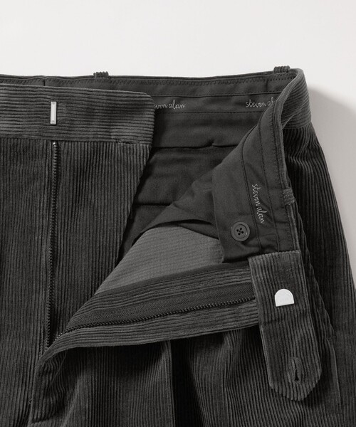 Steven Alan（スティーブンアラン）の「＜Steven Alan＞ 10W ニドム コーデュロイ イン ツープリーツ ドレス トラウザーズ（スラックス・メンズ・ブラック/オリーブ/ダークグレー・S/M/L/XL）」の13枚目の写真