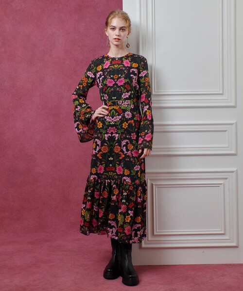 LOULOU WILLOUGHBY】シンメトリーフラワープリントワンピース LOULOU WILLOUGHBY】シンメトリーフラワープリントワンピース