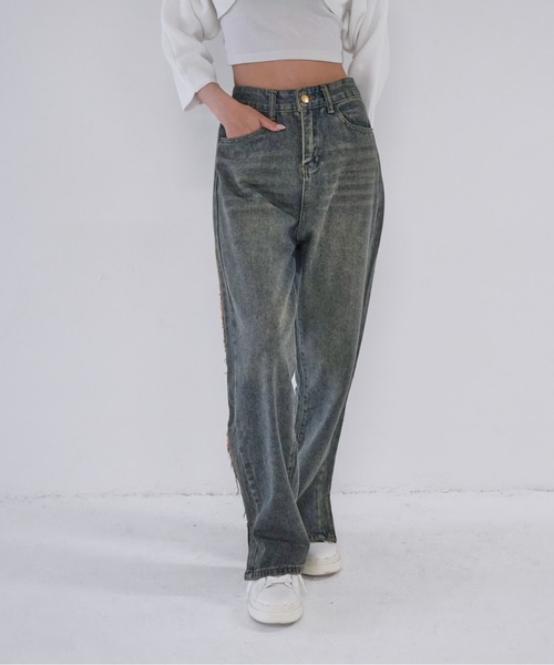 Uenui（ウニュイ）の「【 cunii 】 side line slit wide denim（デニムパンツ・レディース・インディゴブルー/ブルー・M/S/L）」の4枚目の写真