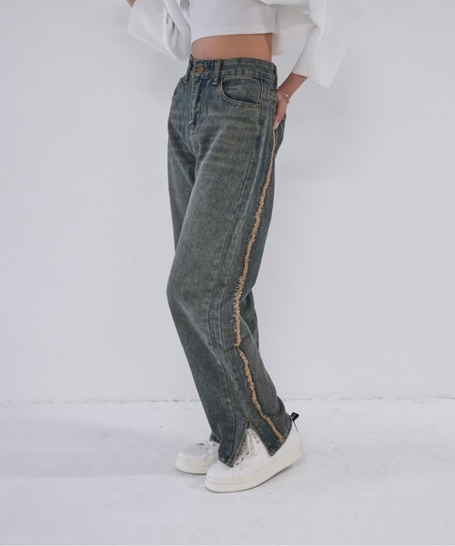 Uenui（ウニュイ）の「【 cunii 】 side line slit wide denim（デニムパンツ・レディース・インディゴブルー/ブルー・M/S/L）」の11枚目の写真