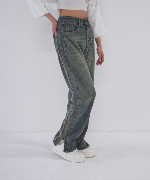 Uenui（ウニュイ）の「【 cunii 】 side line slit wide denim（デニムパンツ・レディース・インディゴブルー/ブルー・M/S/L）」の12枚目の写真