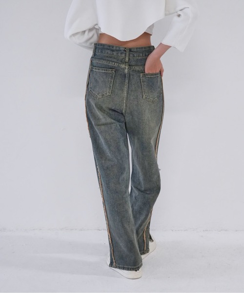 Uenui（ウニュイ）の「【 cunii 】 side line slit wide denim（デニムパンツ・レディース・インディゴブルー/ブルー・M/S/L）」の17枚目の写真