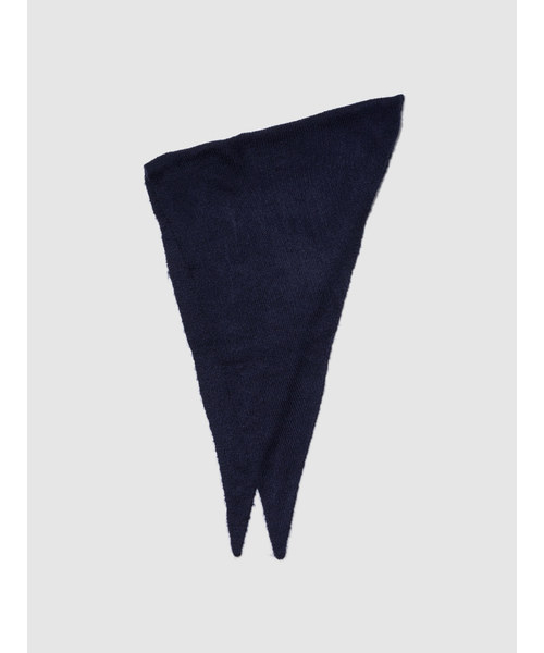 GAP（ギャップ）の「ブラッシュド トライアングルスカーフ（ストール/ショール・レディース・キャメル/ブラック/ネイビー/ブラウン・ONE SIZE）」の4枚目の写真