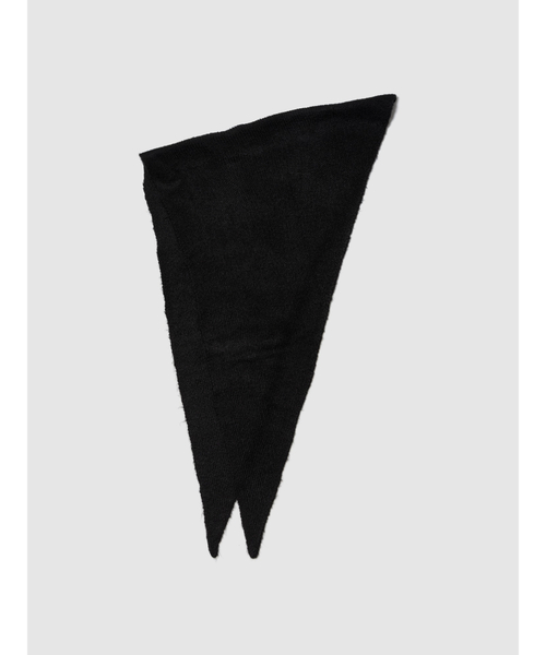 GAP（ギャップ）の「ブラッシュド トライアングルスカーフ（ストール/ショール・レディース・キャメル/ブラック/ネイビー/ブラウン・ONE SIZE）」の2枚目の写真