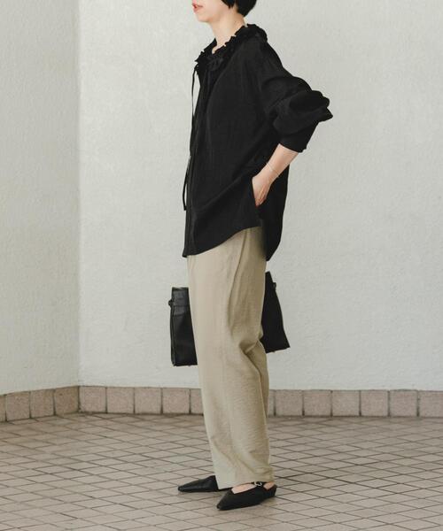 URBAN RESEARCH(アーバンリサーチ)の「『34サイズ/低身長向けも展開』 ポプリンイージーテーパードパンツ(その他パンツ・レディース・ベージュ/ブラック/グリーン系その他・38/40/36/34)」の7枚目の写真