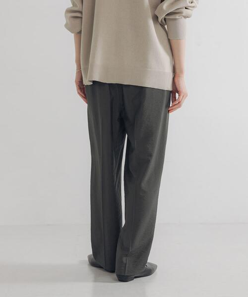 URBAN RESEARCH(アーバンリサーチ)の「『34サイズ/低身長向けも展開』 ポプリンイージーテーパードパンツ(その他パンツ・レディース・ベージュ/ブラック/グリーン系その他・38/40/36/34)」の16枚目の写真