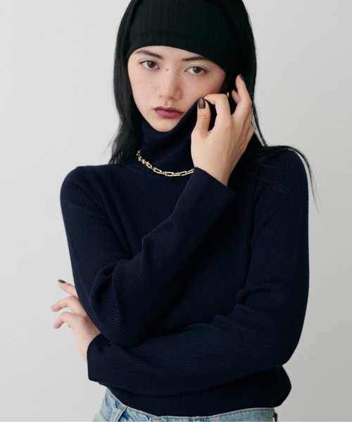LARUTA(ラルータ)の「【LARUTA】ベーシックリブタートル(ニット/セーター・レディース・チャコールグレー/モカ/パープル/ブラウン/レッド/ライトグレー/ネイビー・FREE)」の5枚目の写真