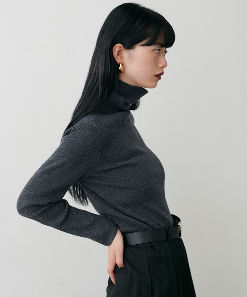 LARUTA(ラルータ)の「【LARUTA】ベーシックリブタートル(ニット/セーター・レディース・チャコールグレー/モカ/パープル/ブラウン/レッド/ライトグレー/ネイビー・FREE)」の11枚目の写真