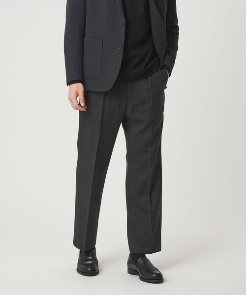 green label relaxing（グリーンレーベルリラクシング）の「TW ギャバジン 1プリーツ ドレスチノ パンツ -ウォッシャブル-（スラックス・メンズ・ダークグレー/ベージュ・L/S/M/XL）」の2枚目の写真