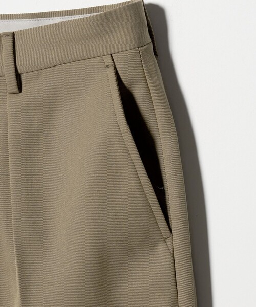 green label relaxing（グリーンレーベルリラクシング）の「TW ギャバジン 1プリーツ ドレスチノ パンツ -ウォッシャブル-（スラックス・メンズ・ダークグレー/ベージュ・L/S/M/XL）」の13枚目の写真