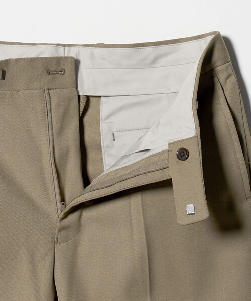 green label relaxing（グリーンレーベルリラクシング）の「TW ギャバジン 1プリーツ ドレスチノ パンツ -ウォッシャブル-（スラックス・メンズ・ダークグレー/ベージュ・L/S/M/XL）」の15枚目の写真