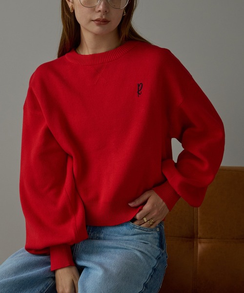 r.(アールドット)の「ロゴ刺繍スウェットライクニット(ニット/セーター・レディース・ピンク/レッド/グレー/イエロー/ネイビー・FREE)」の5枚目の写真